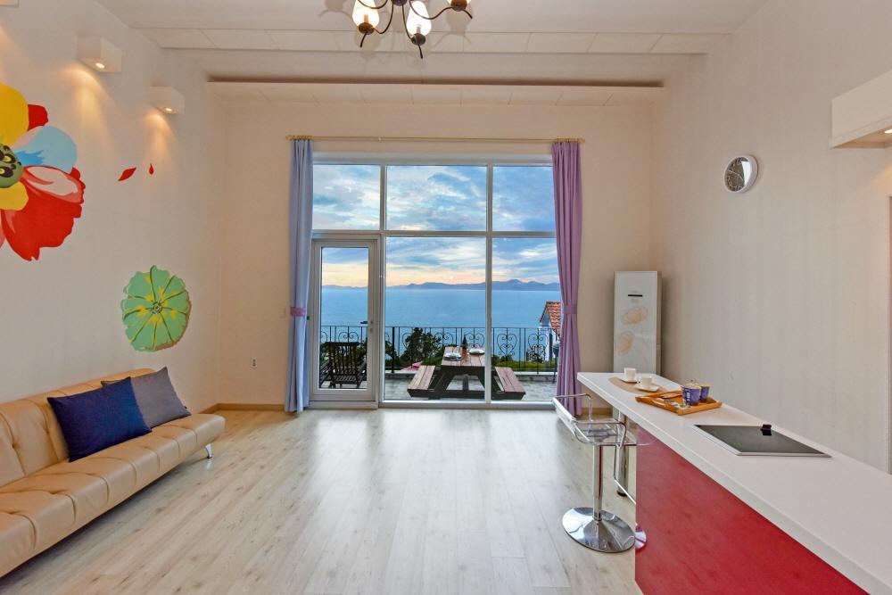 Namhae Bluemare Pension Exterior photo