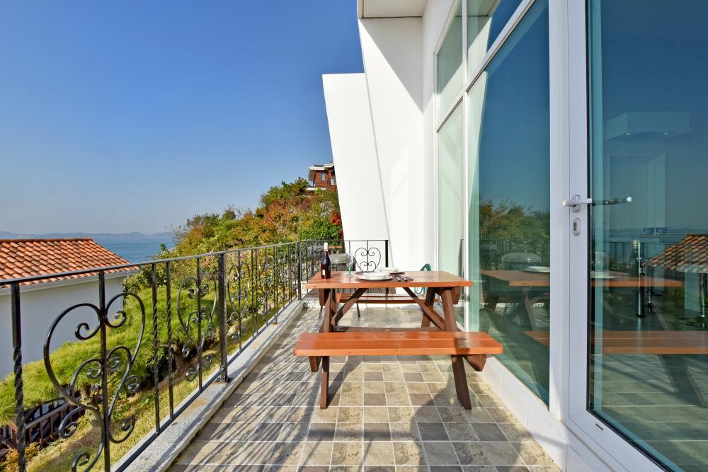 Namhae Bluemare Pension Exterior photo