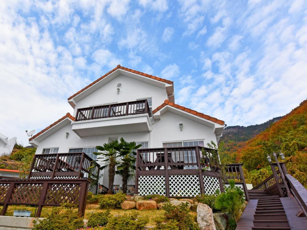 Namhae Bluemare Pension Exterior photo